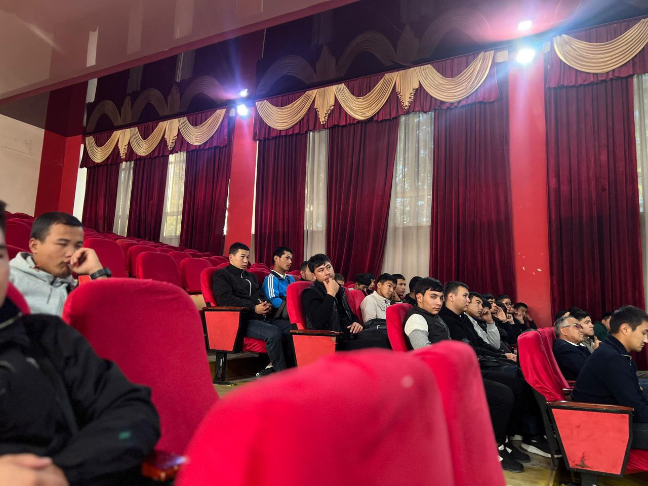 photo_5195217880789157005_y