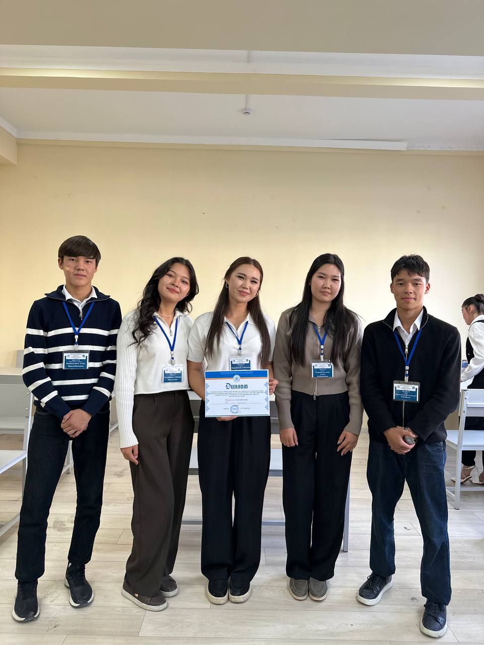 photo_5208862631115033721_y