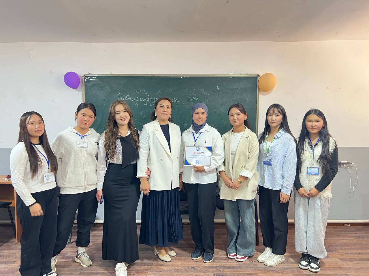 photo_5208862631115033791_y