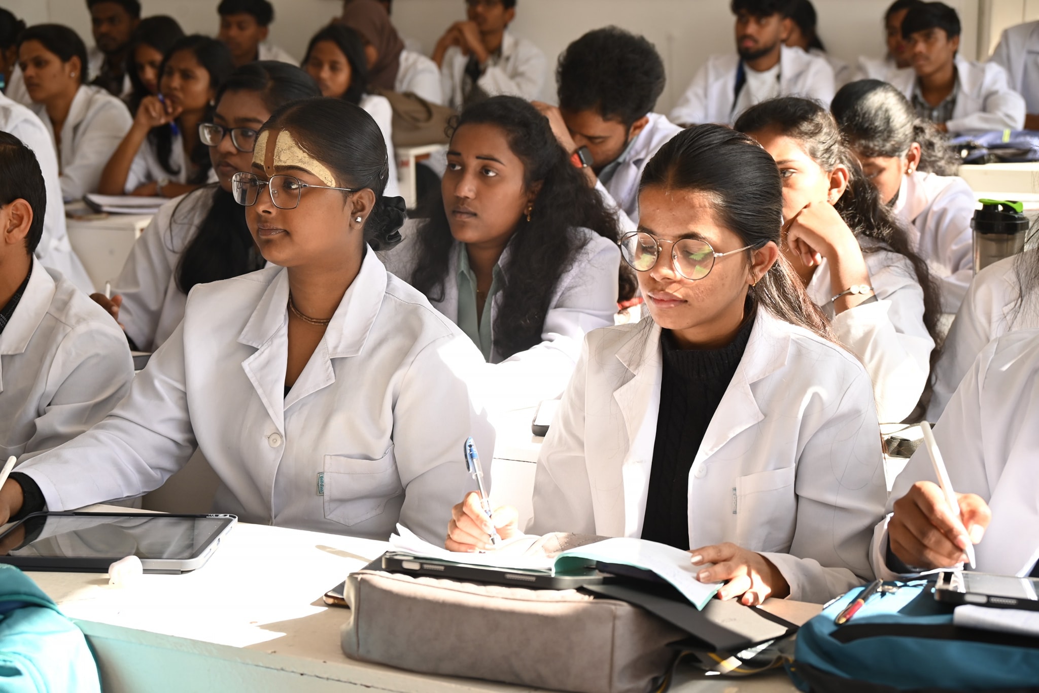 572483936_851745410532302_1626636954332632525_n