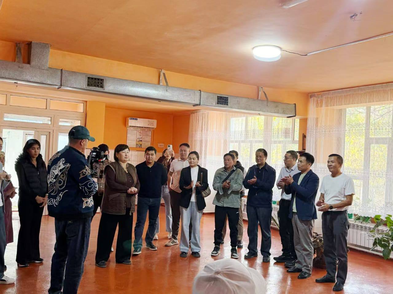 photo_5219891024799403052_y