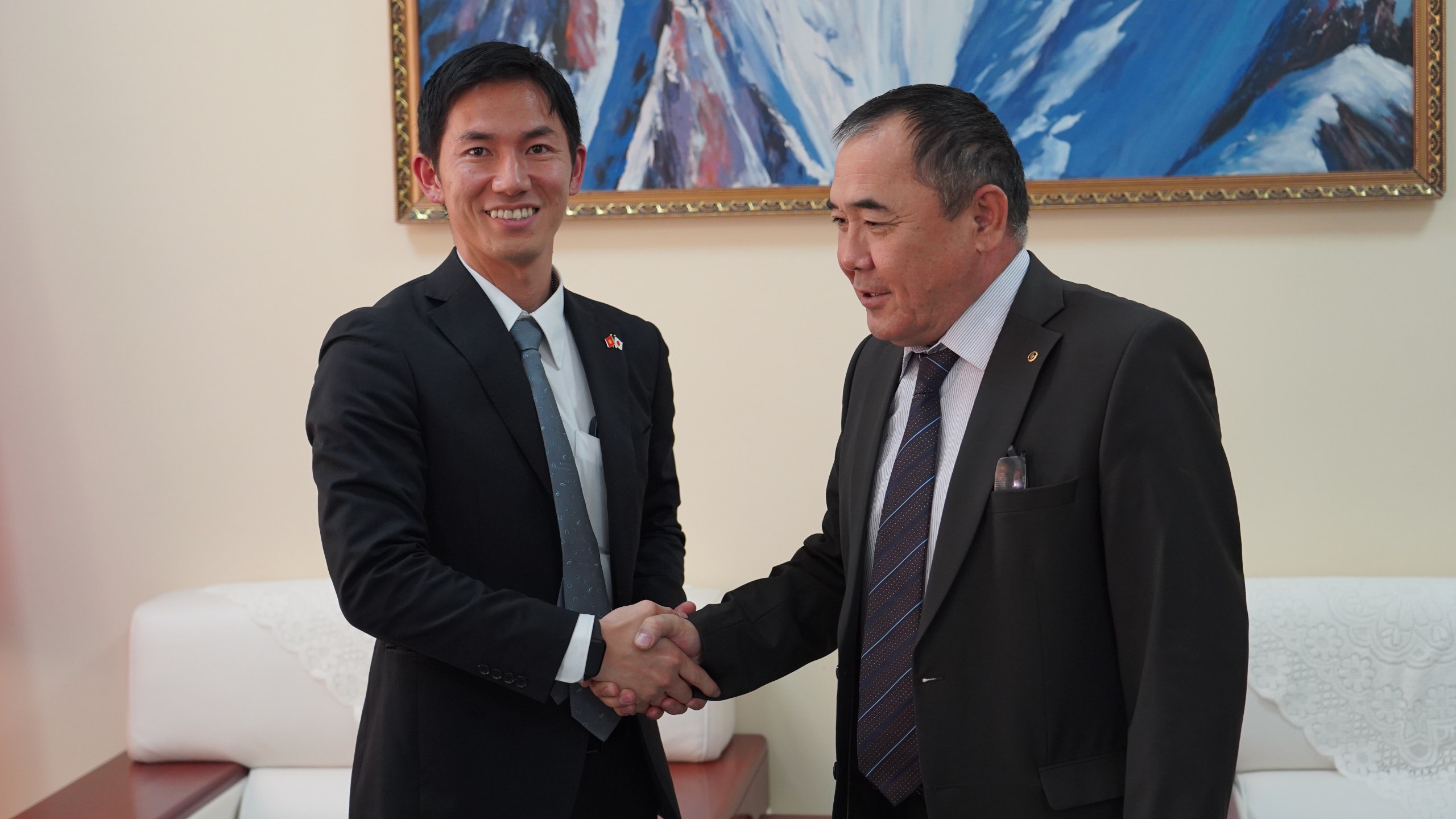 photo_5217435566226477502_w (1)