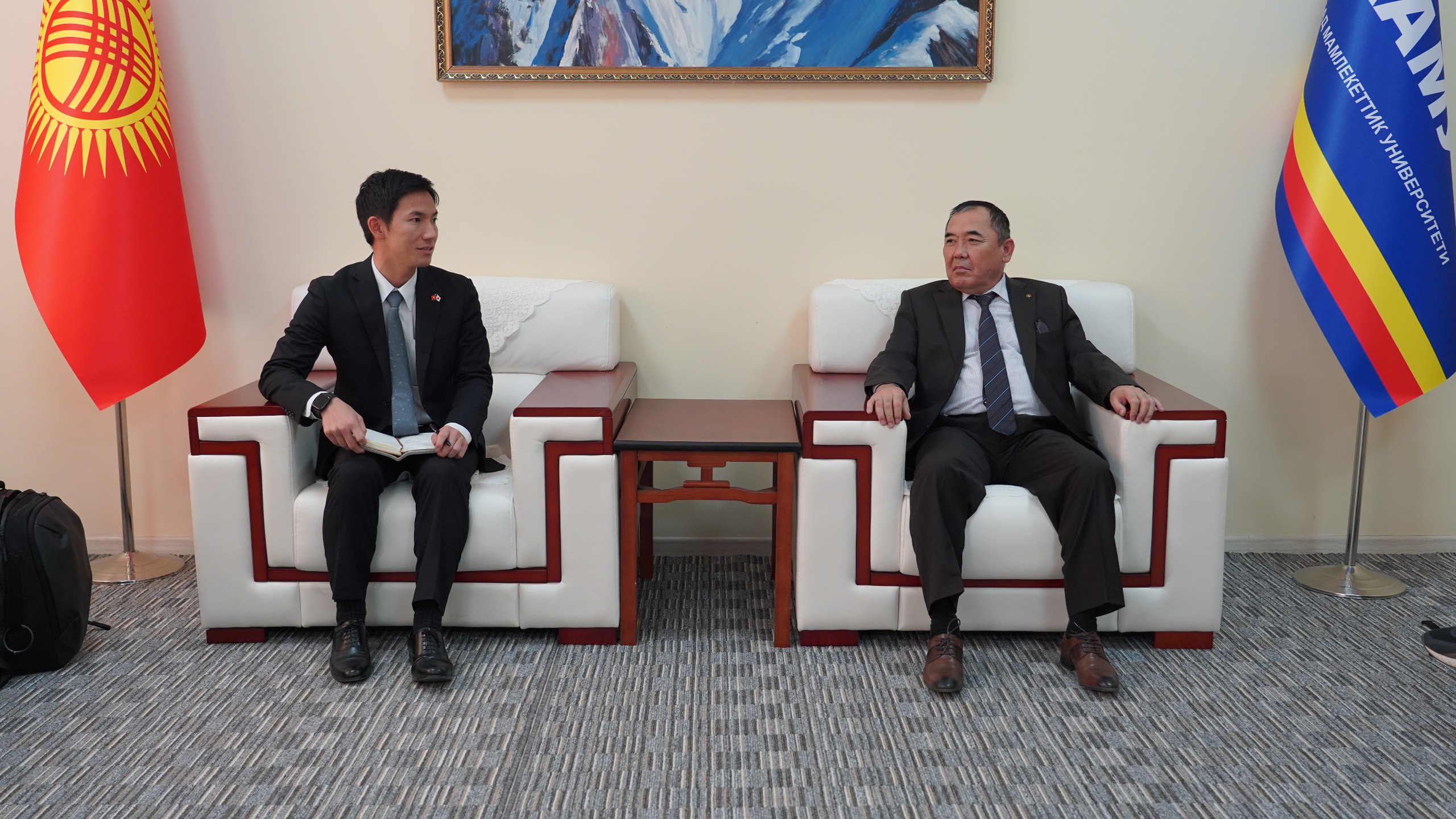 photo_5217435566226477493_w