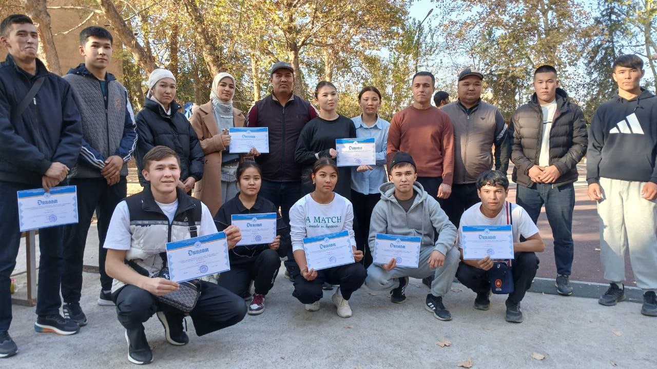 photo_5231425095048302093_y