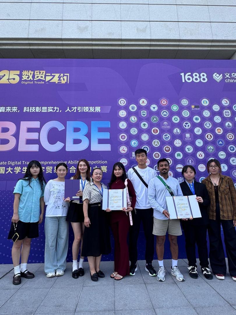 photo_5240266770558422351_y