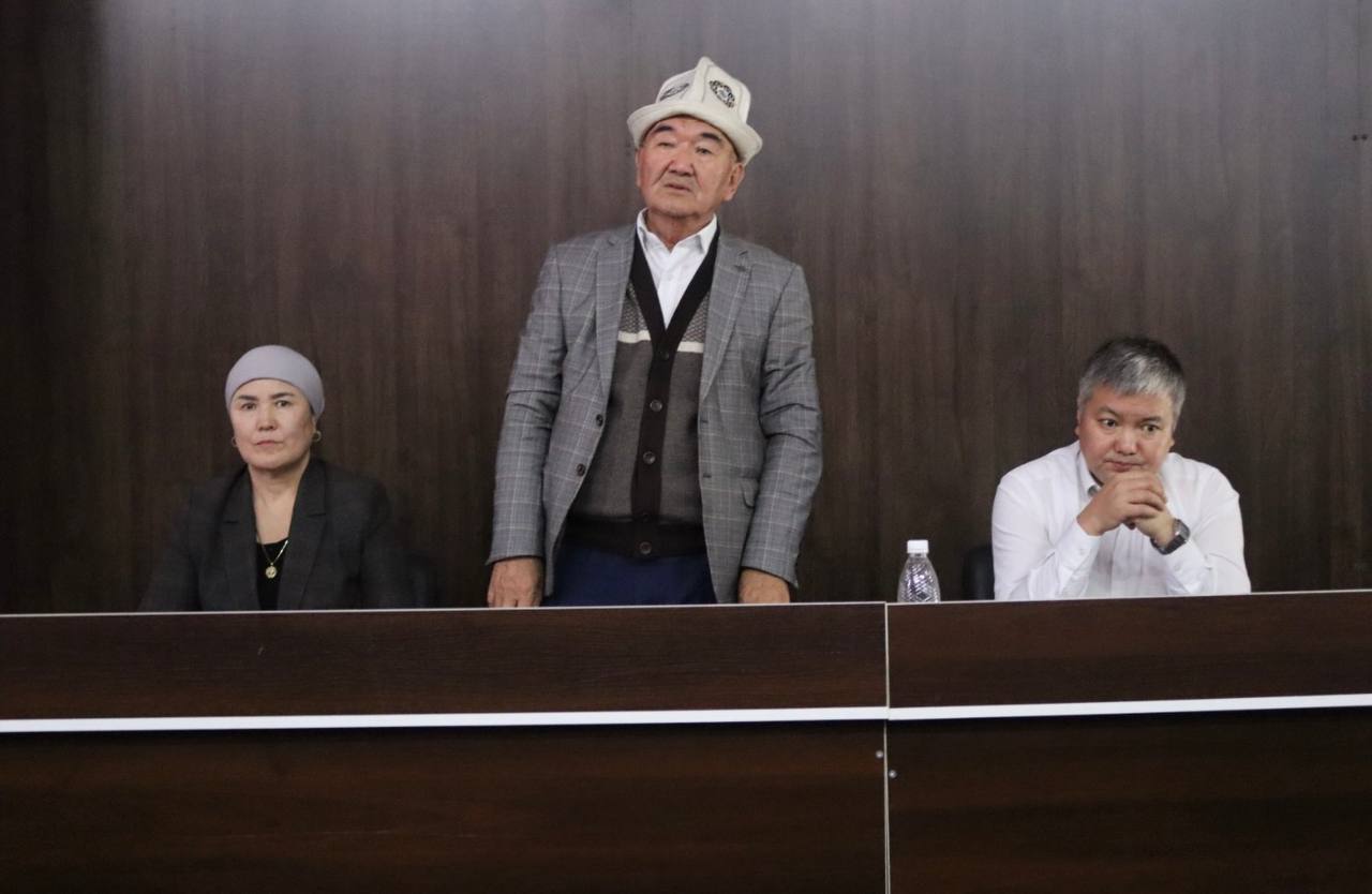 photo_5255889692622786577_y