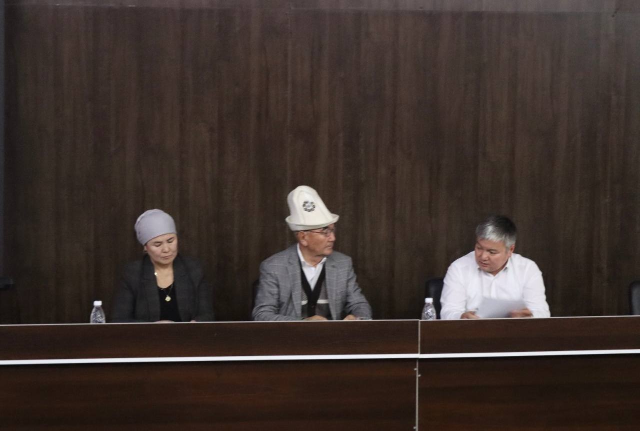 photo_5255889692622786575_y