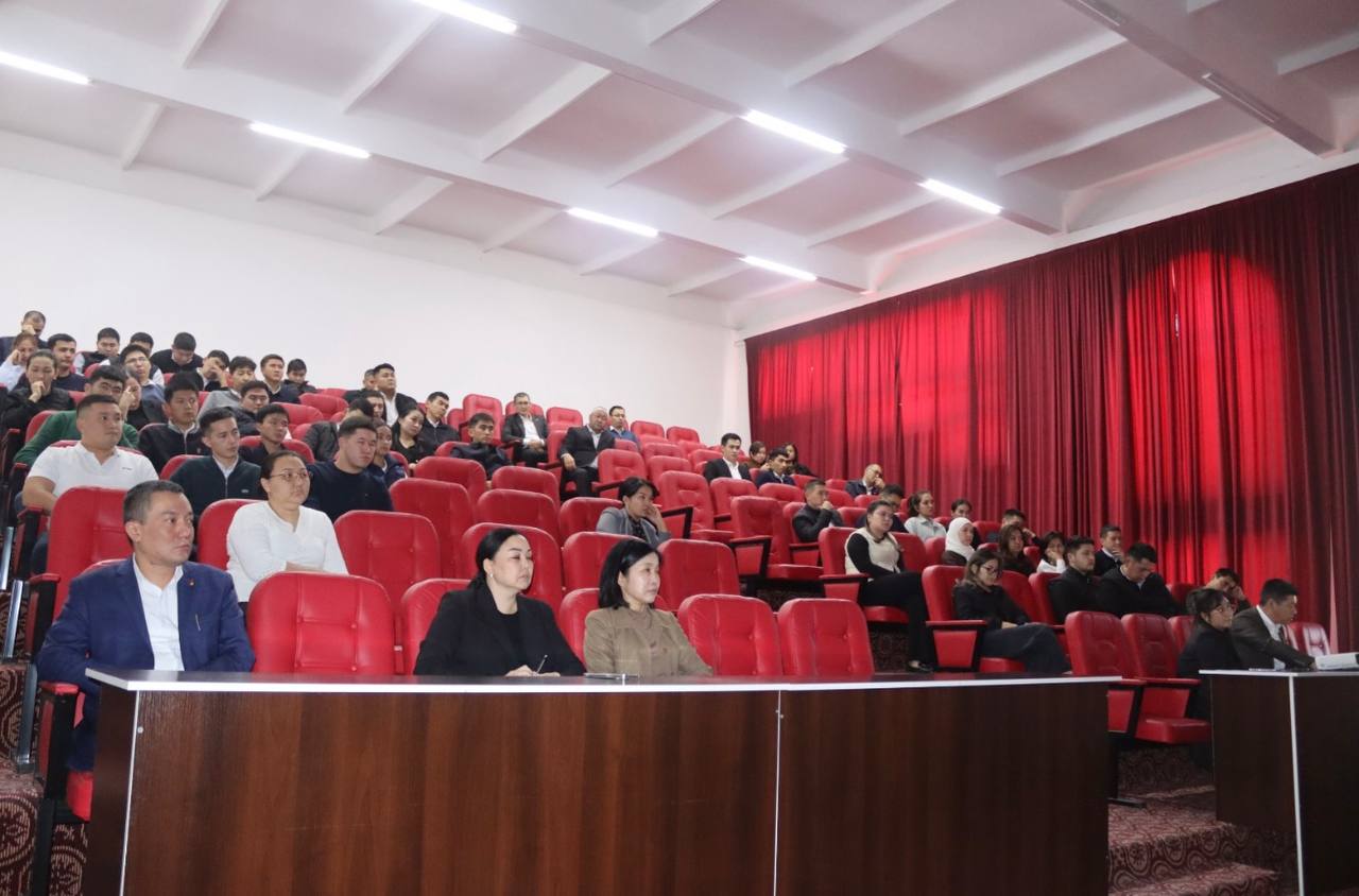 photo_5255889692622786571_y