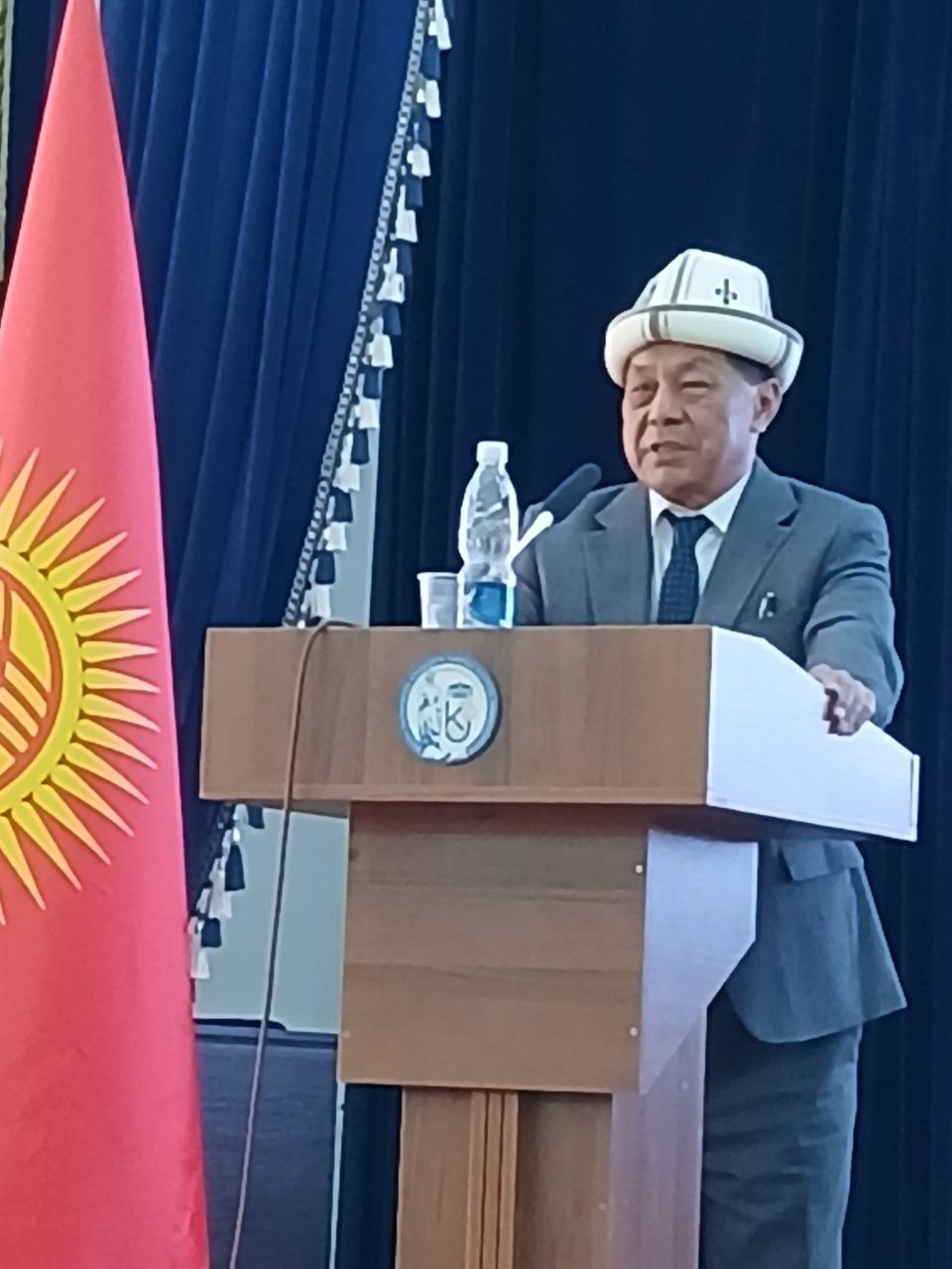 photo_5260721616730131815_y