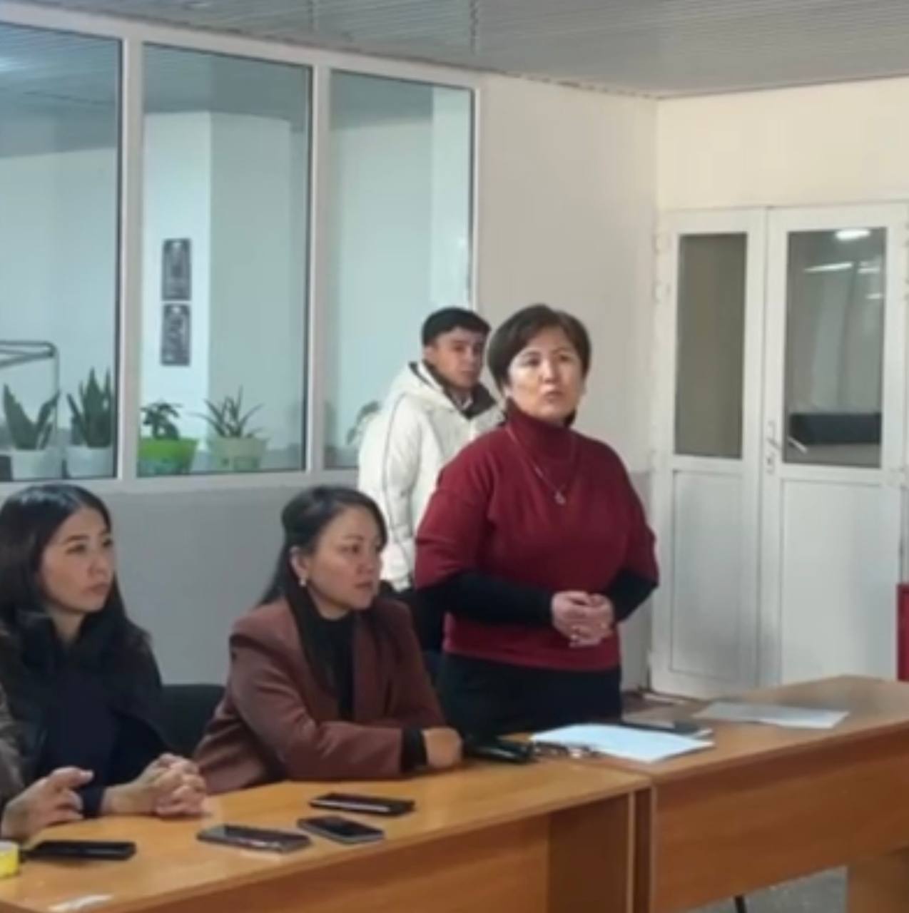 photo_5274244093628320666_y