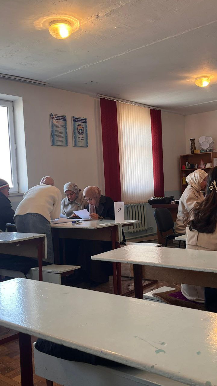 photo_5273759617022365588_y