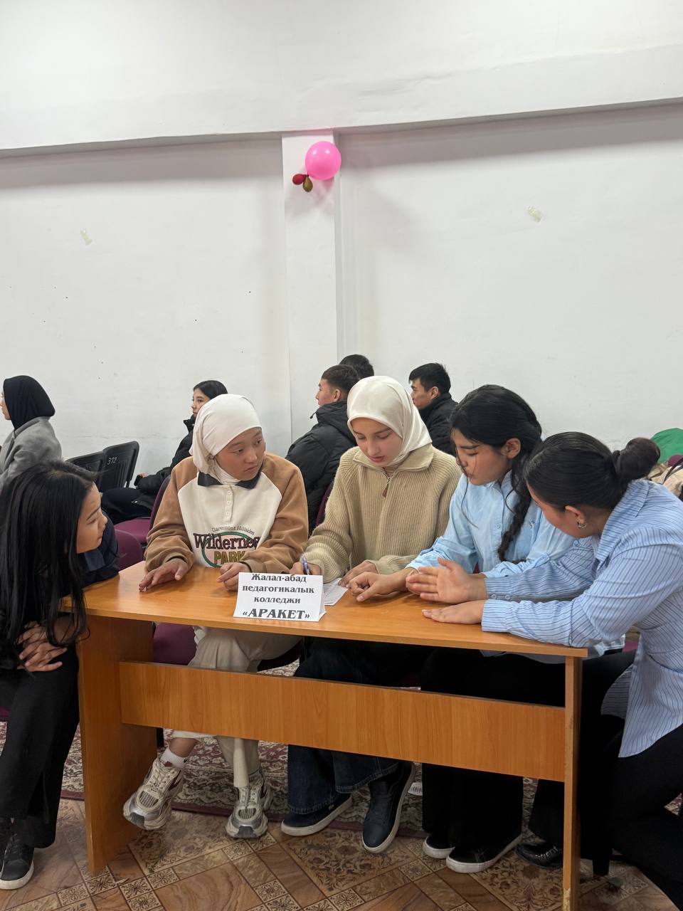 photo_5298749471917281079_y