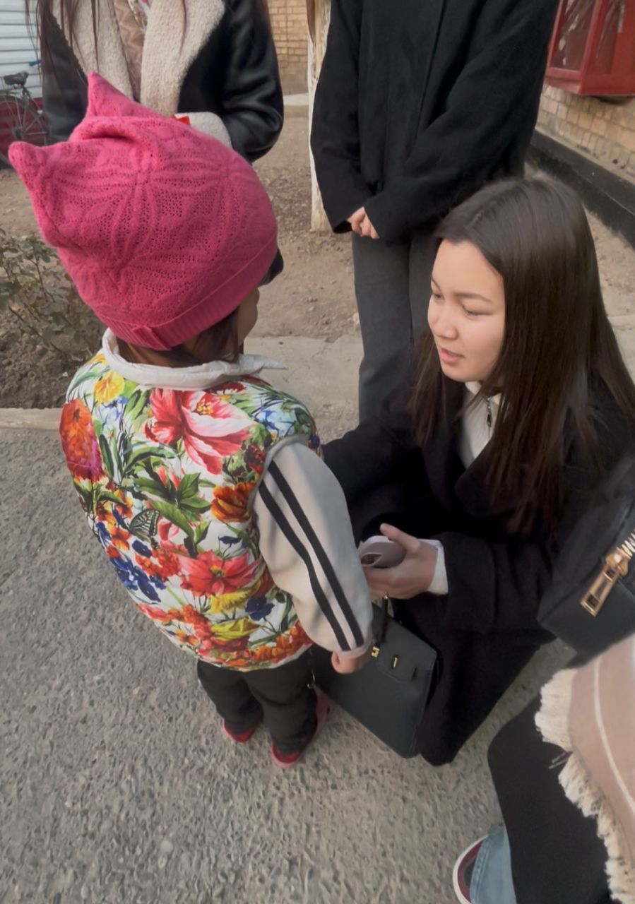 photo_5312521533660007453_y