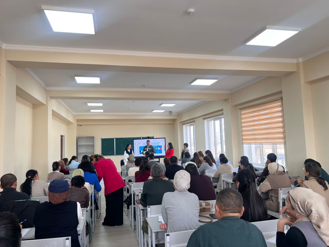 photo_5309922159322927517_y