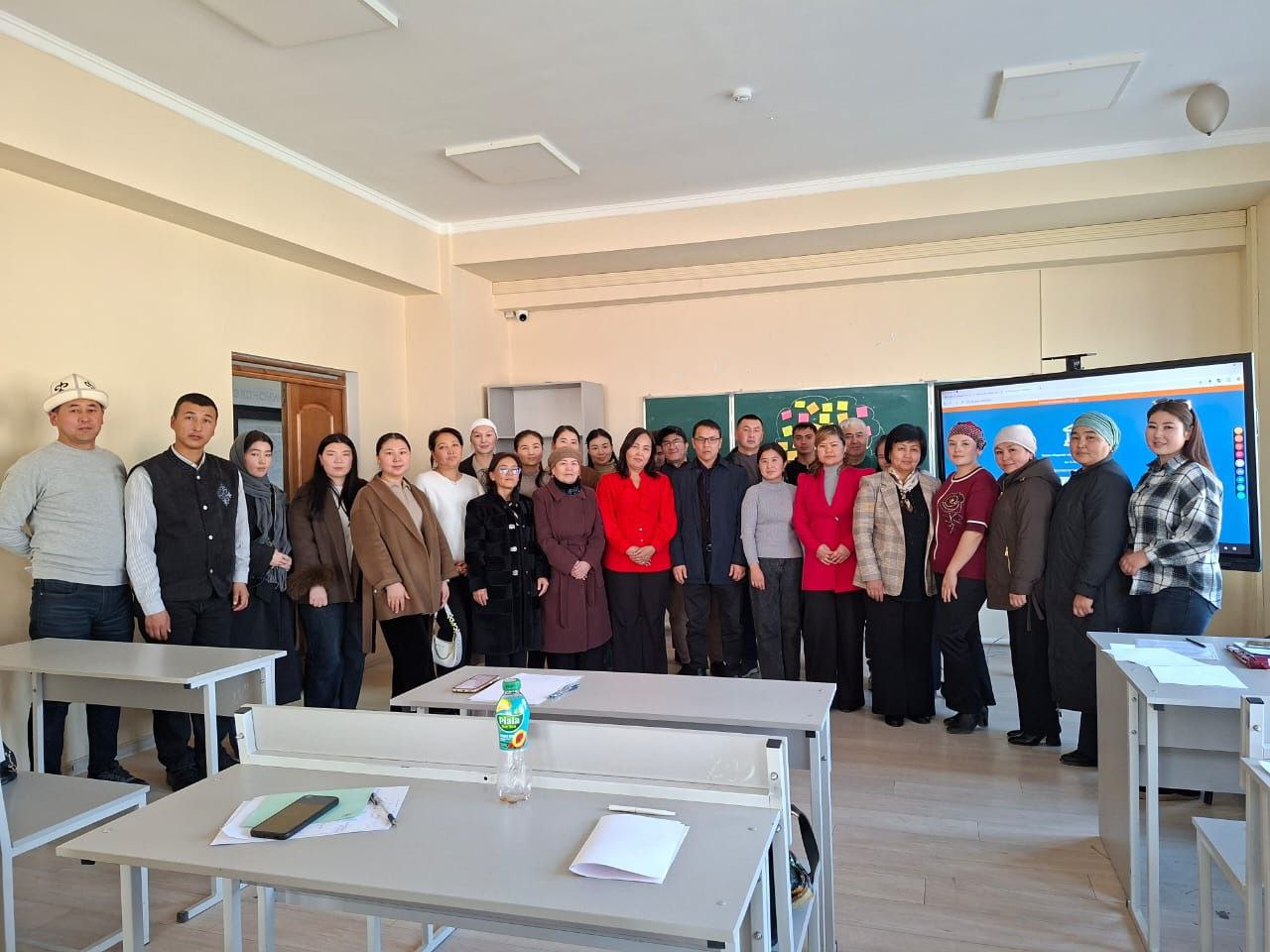 photo_5309922159322927514_y