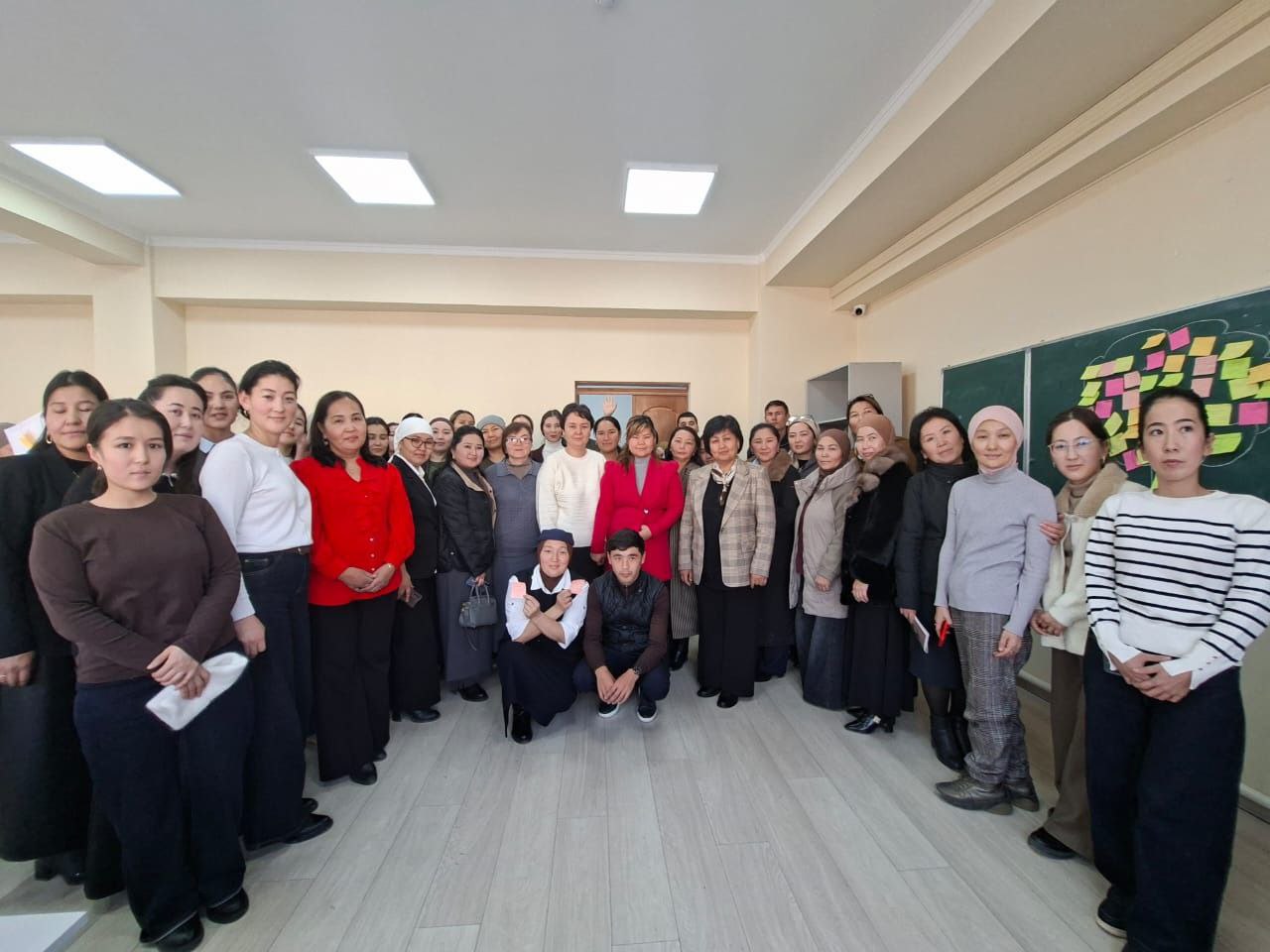 photo_5309922159322927512_y