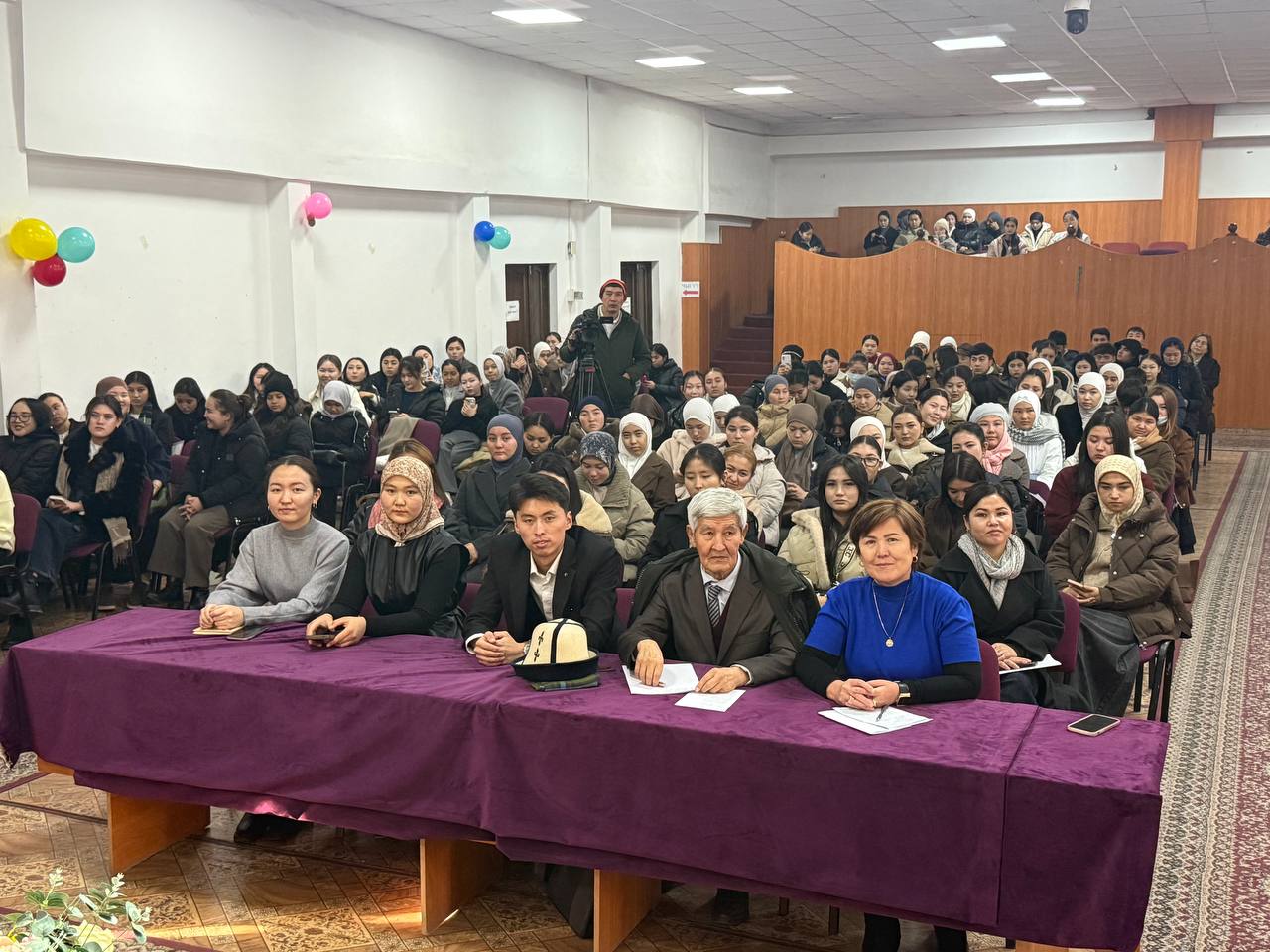 photo_5323401789627370592_y