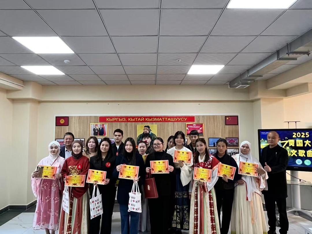 photo_5332729625370627190_y