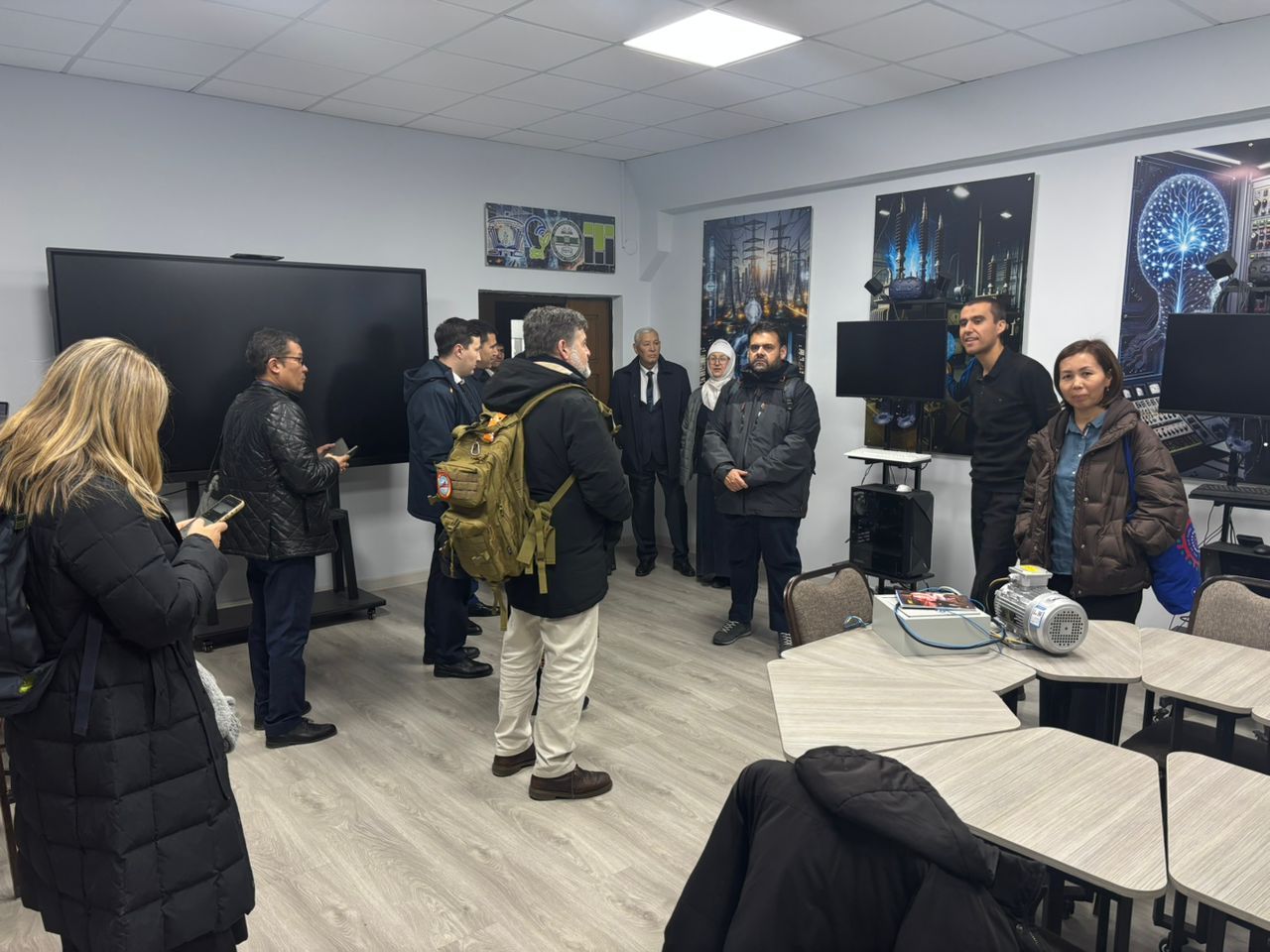 photo_5332815700810206385_y