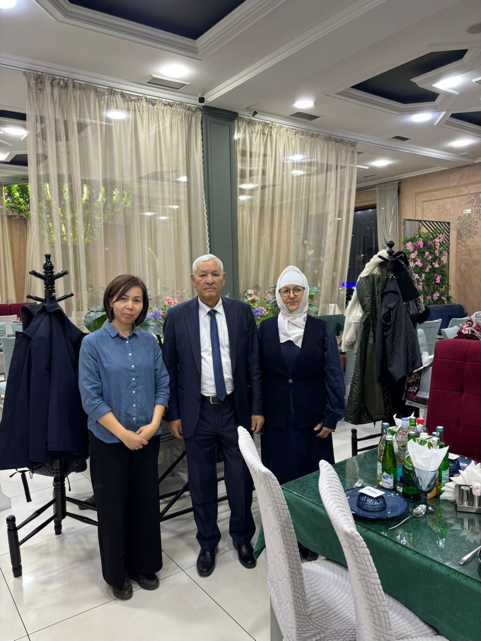 photo_5332815700810206383_y