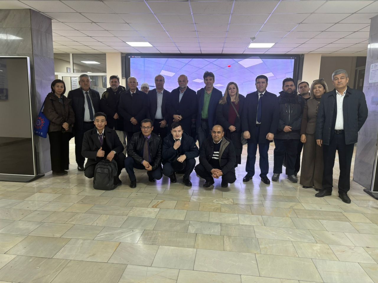 photo_5332815700810206384_y