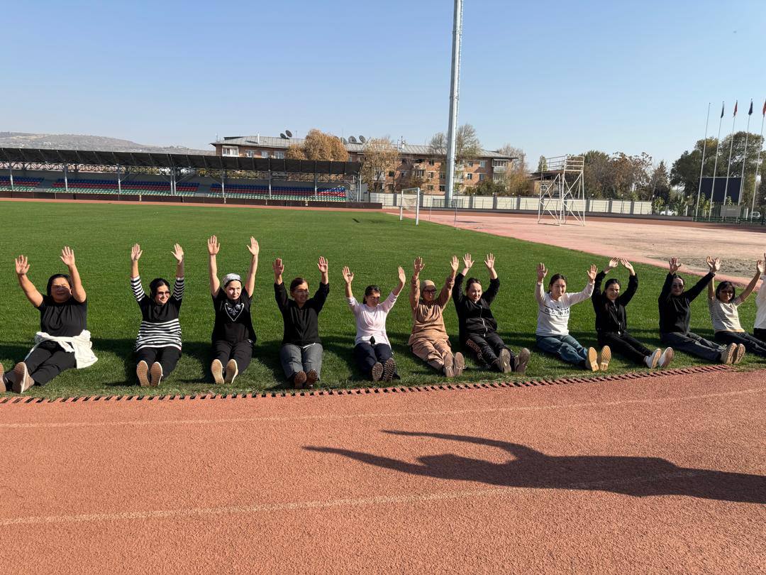 photo_5361607280366915116_y