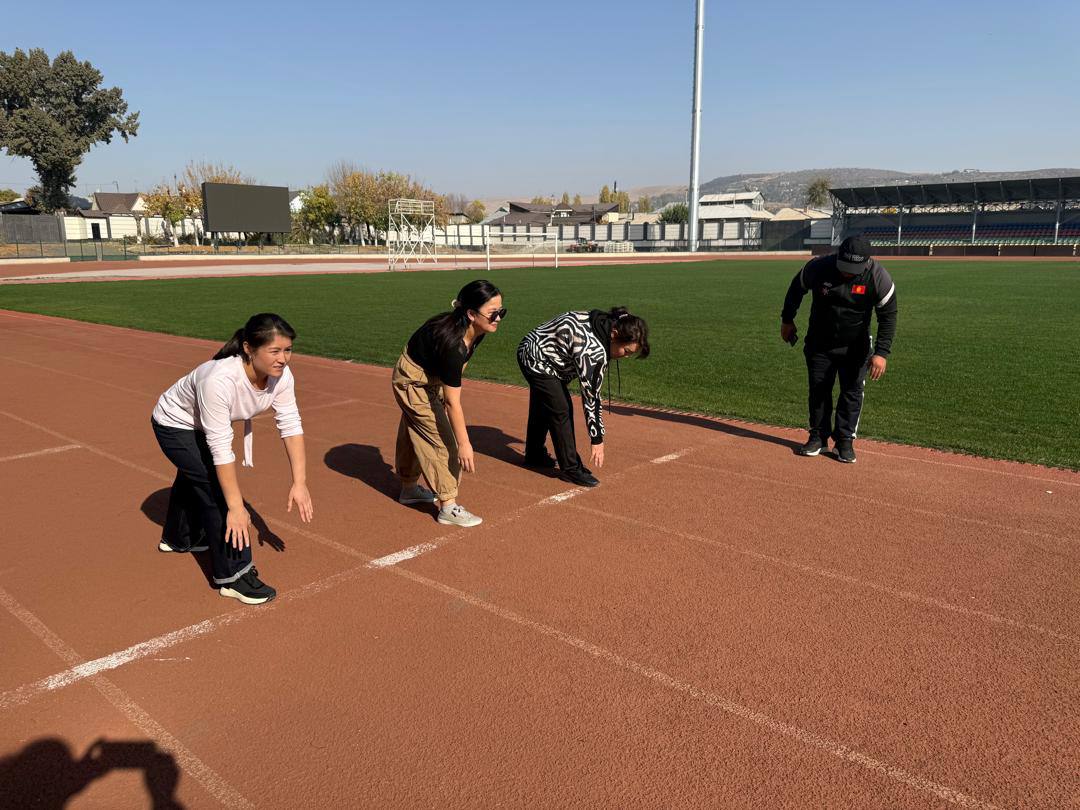 photo_5361607280366915117_y