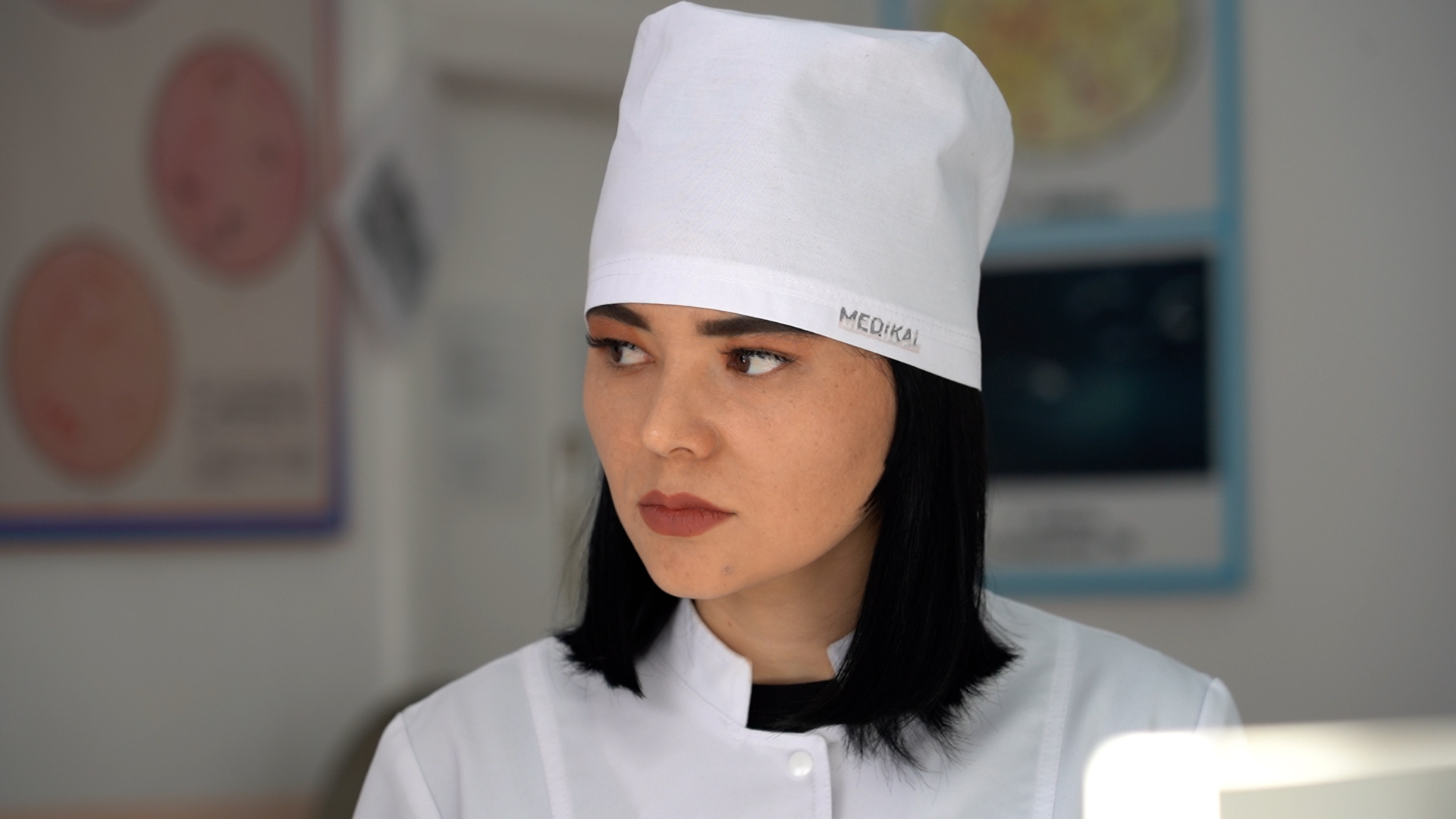 дилноза  ийгилик жараткан стутен .00_16_58_27.Still004