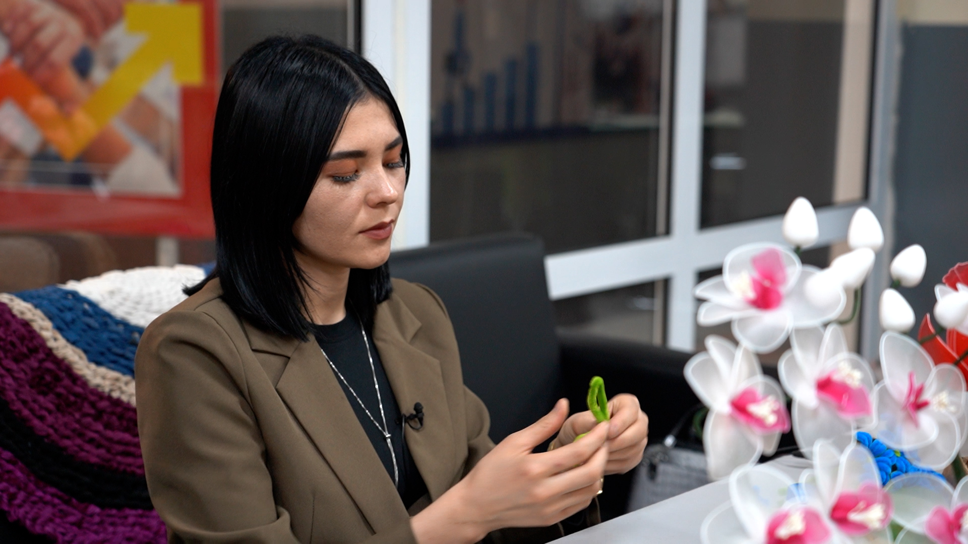 дилноза  ийгилик жараткан стутен .00_18_46_48.Still009