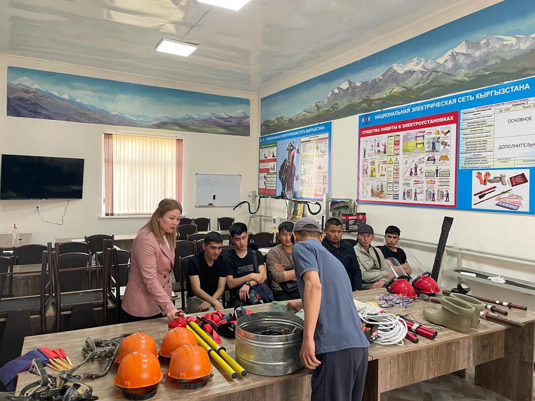 photo_5219980587748678061_y