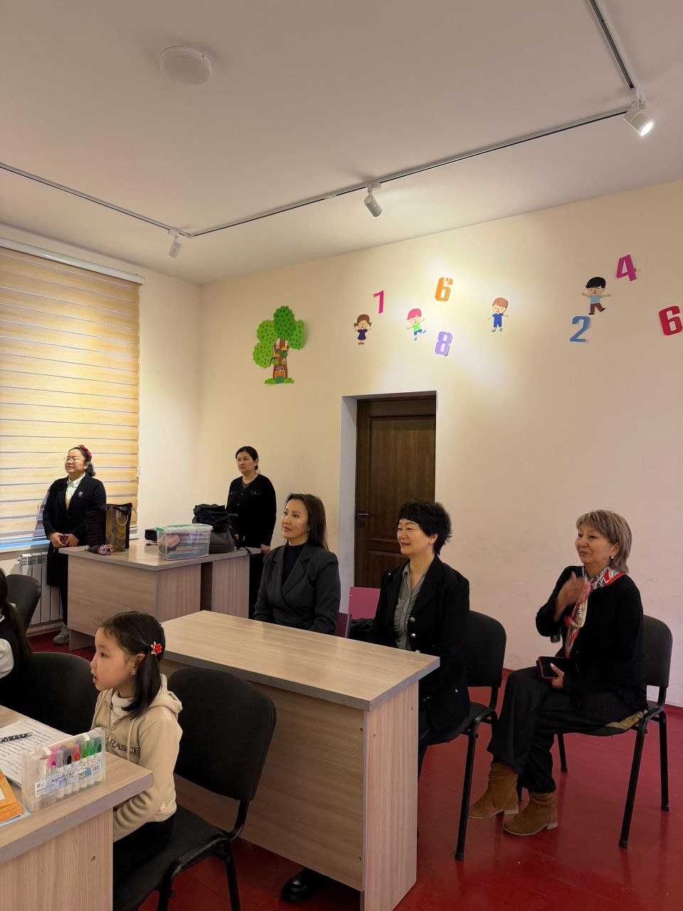 photo_5262699608083730838_y