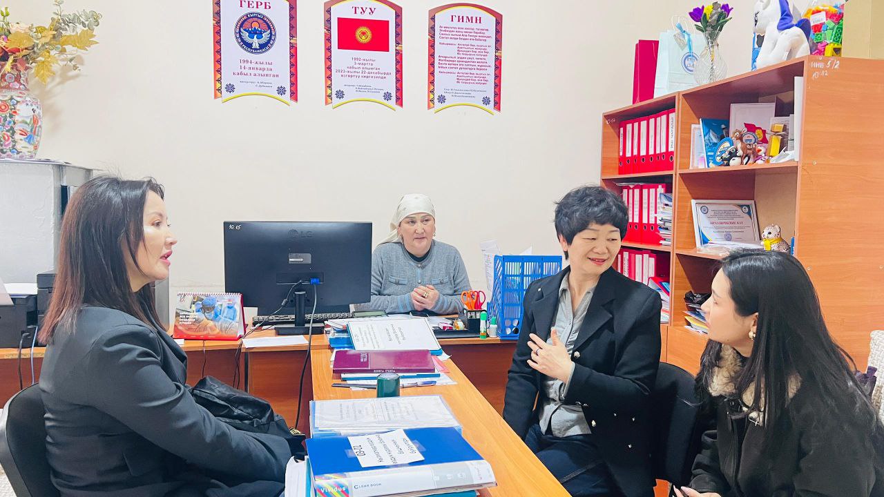 photo_5262699608083730835_y