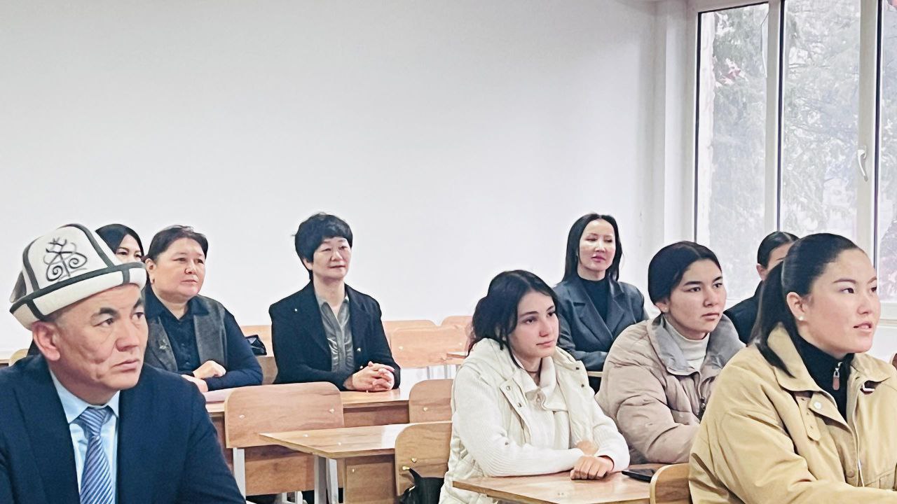 photo_5262699608083730833_y