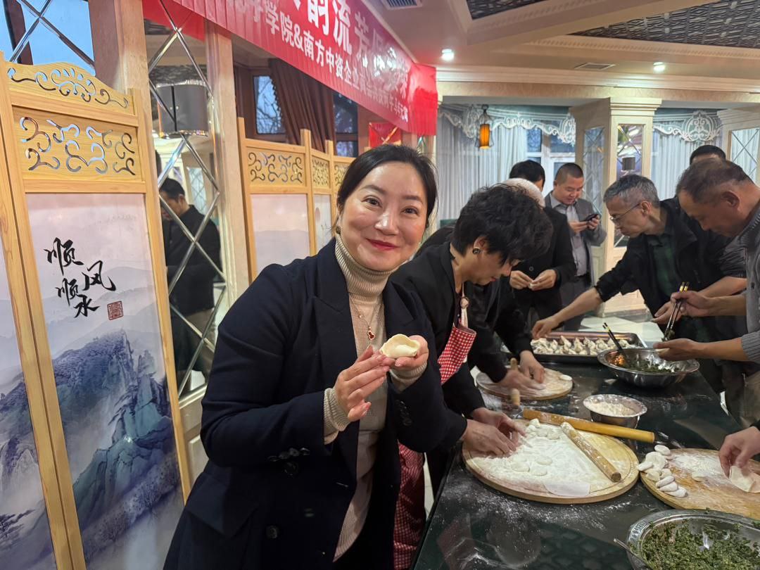 photo_5278477501158069336_y