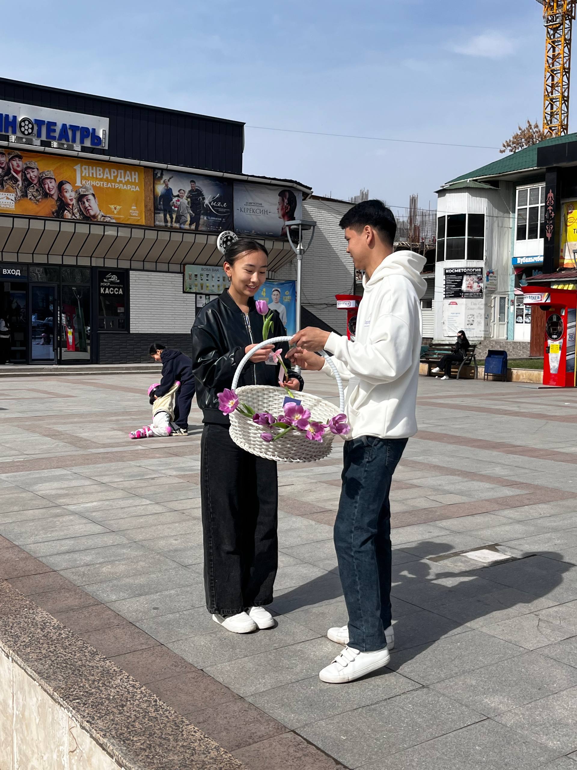 photo_5314751356126041872_w