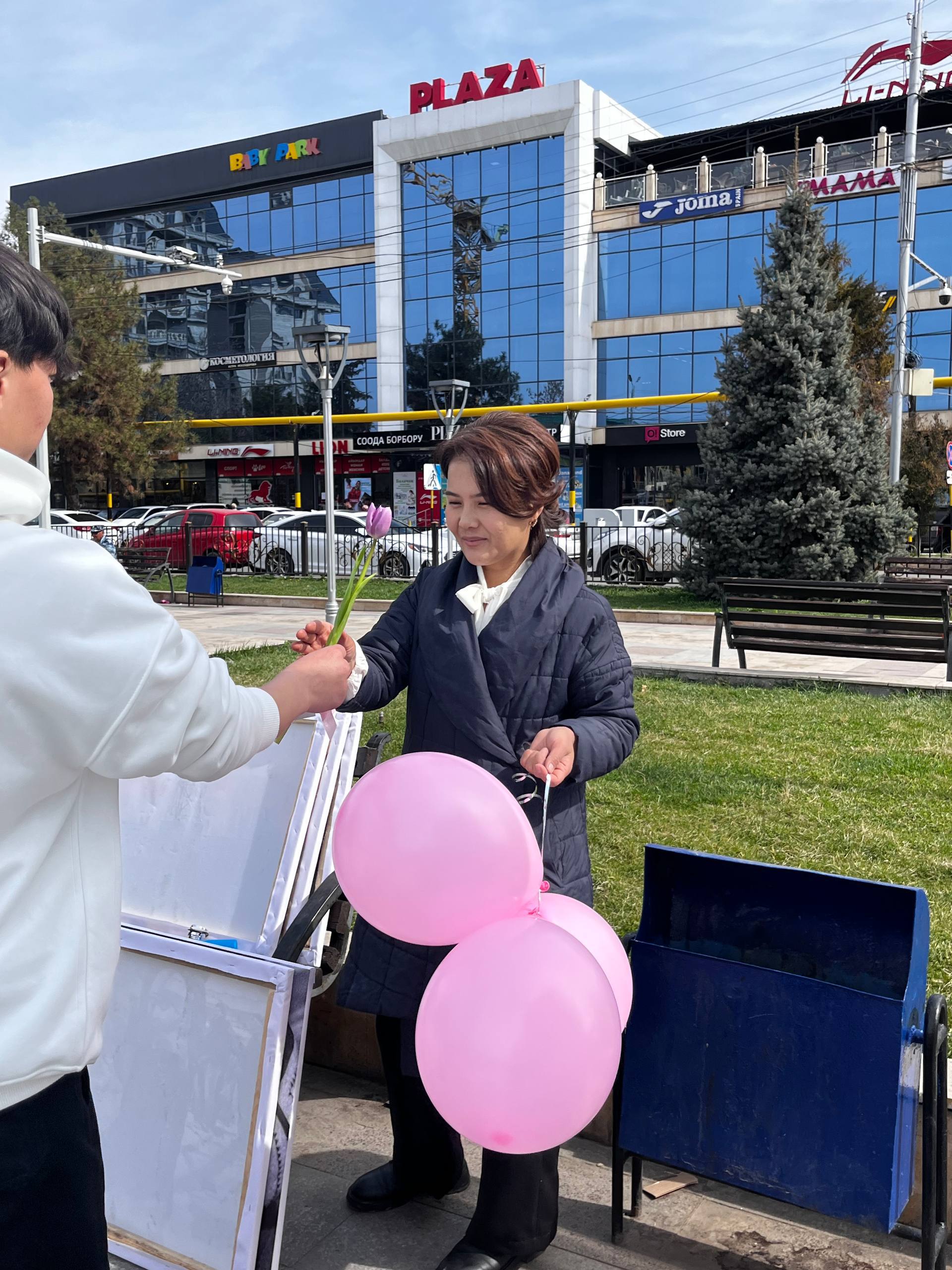 photo_5314751356126041874_w