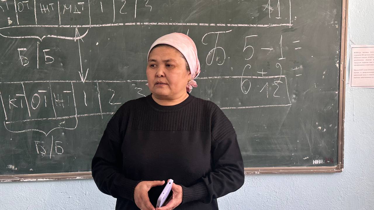 photo_5318780520780993958_y