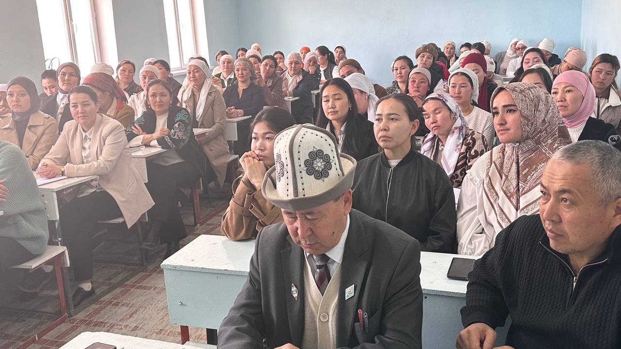 photo_5318780520780993956_y