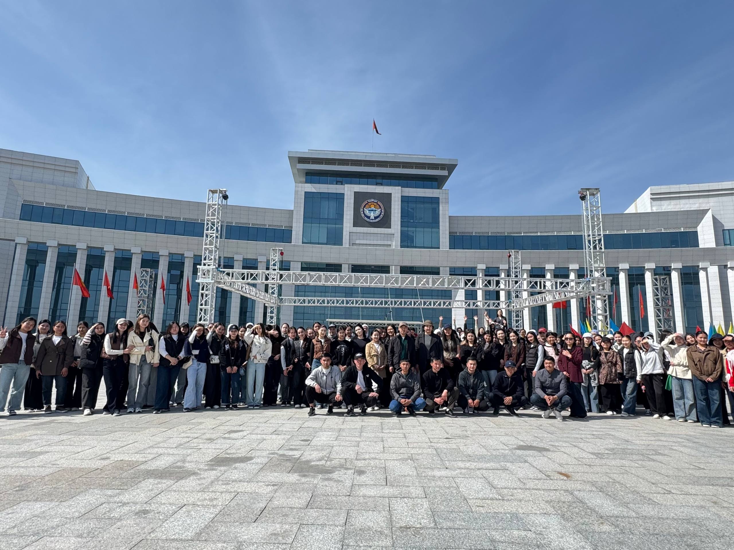 photo_5321174028745643257_w