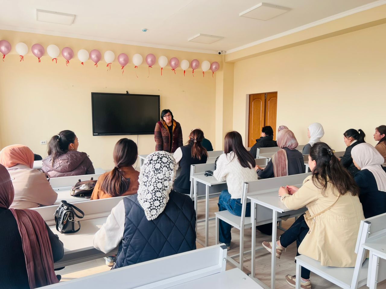 3f518550-ae54-43f3-ab1b-220eb44be57a