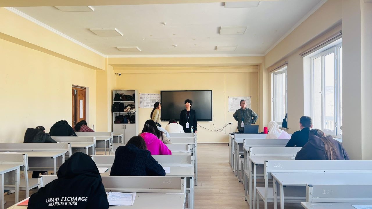 photo_5334828120621650855_y