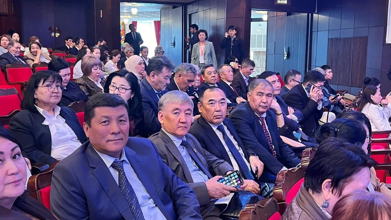 photo_5364154578225533660_y