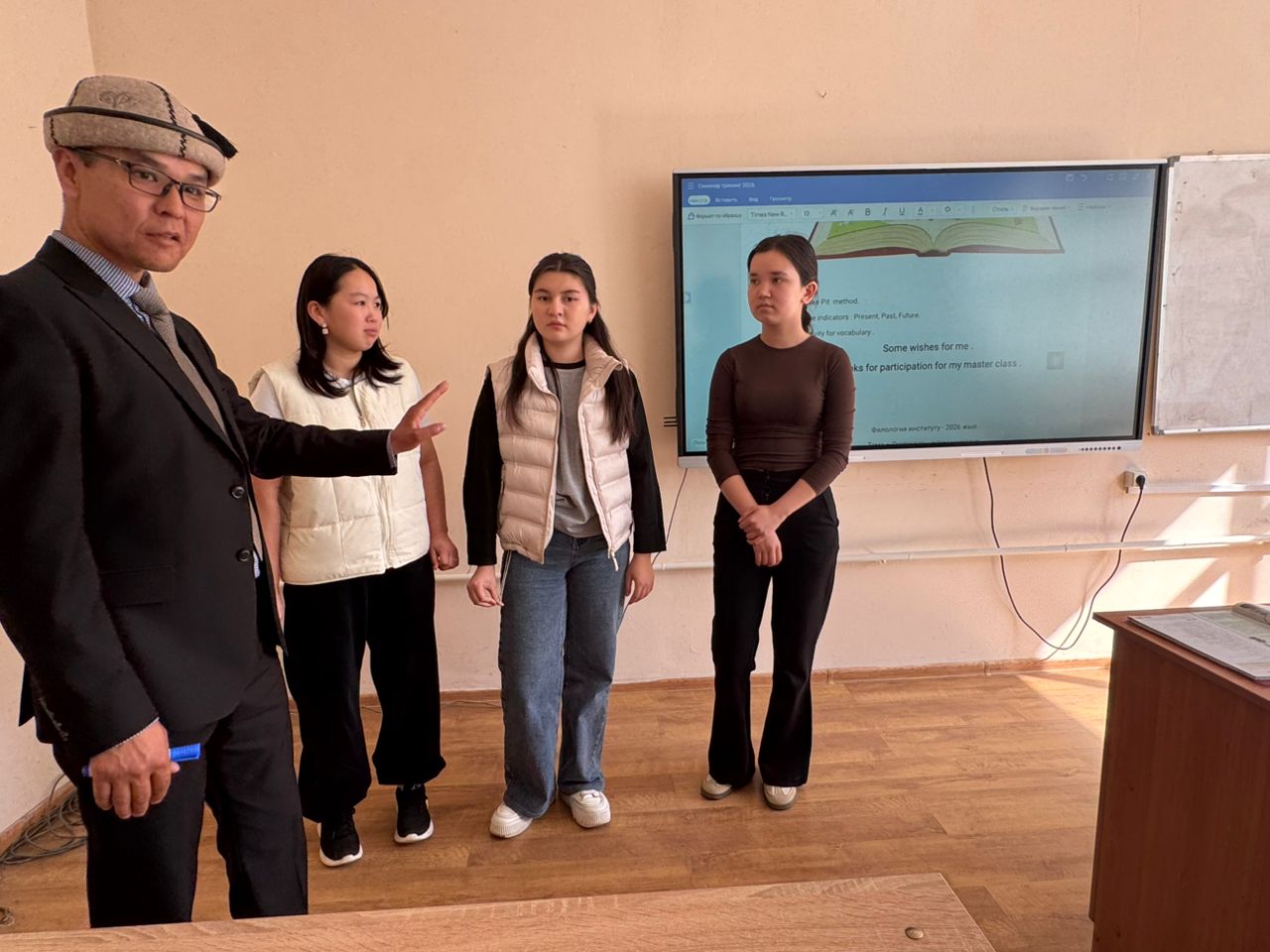 e674784d-65dd-4eab-b7b3-78f3e1003e0b