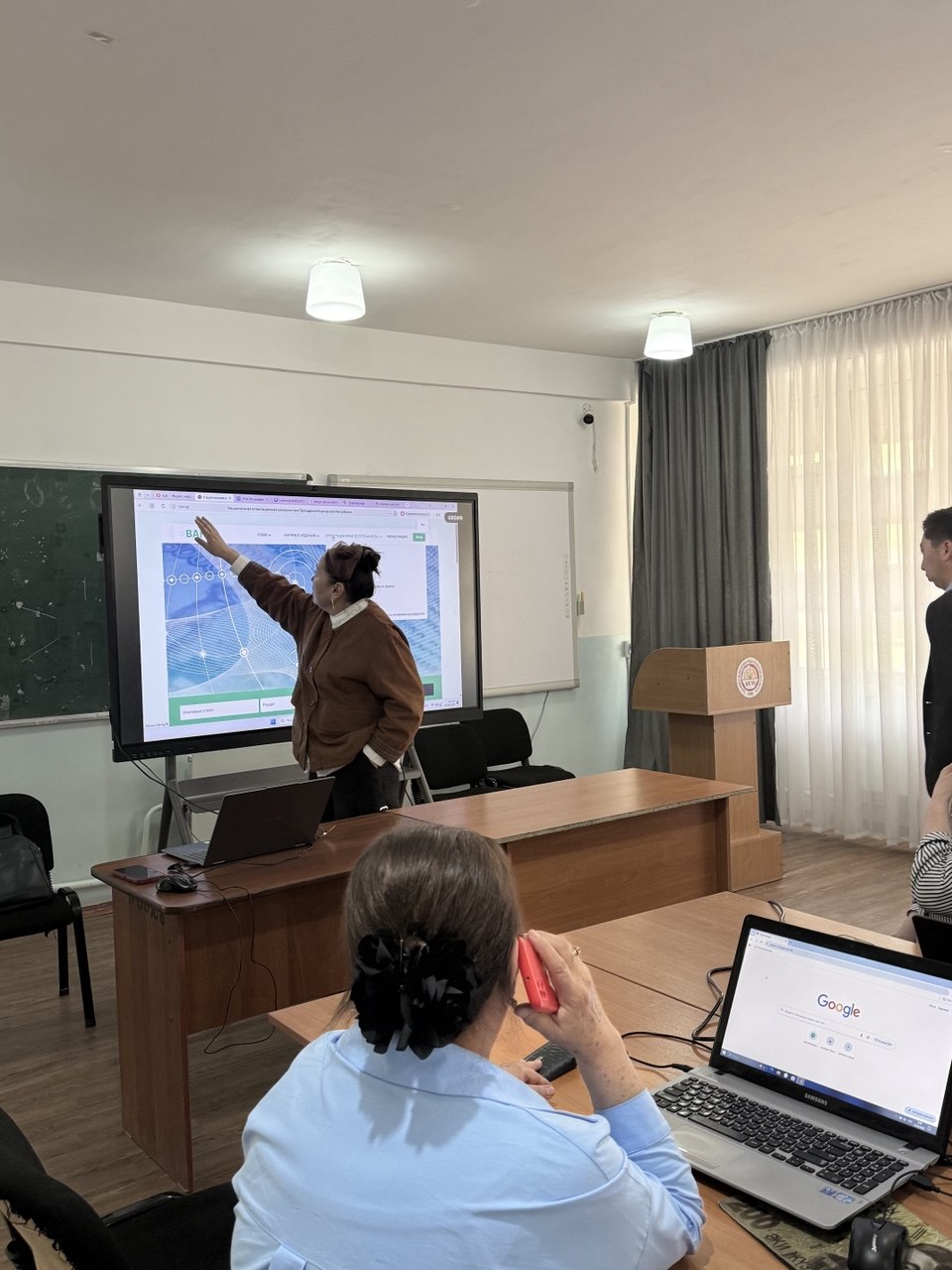 photo_5379712306981311361_y