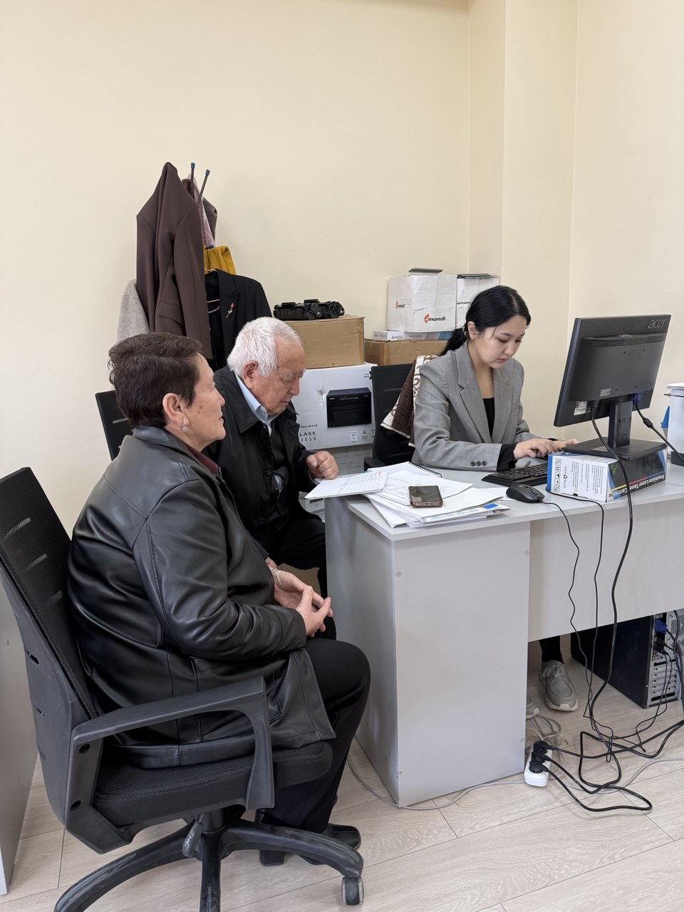 photo_5379712306981311359_y