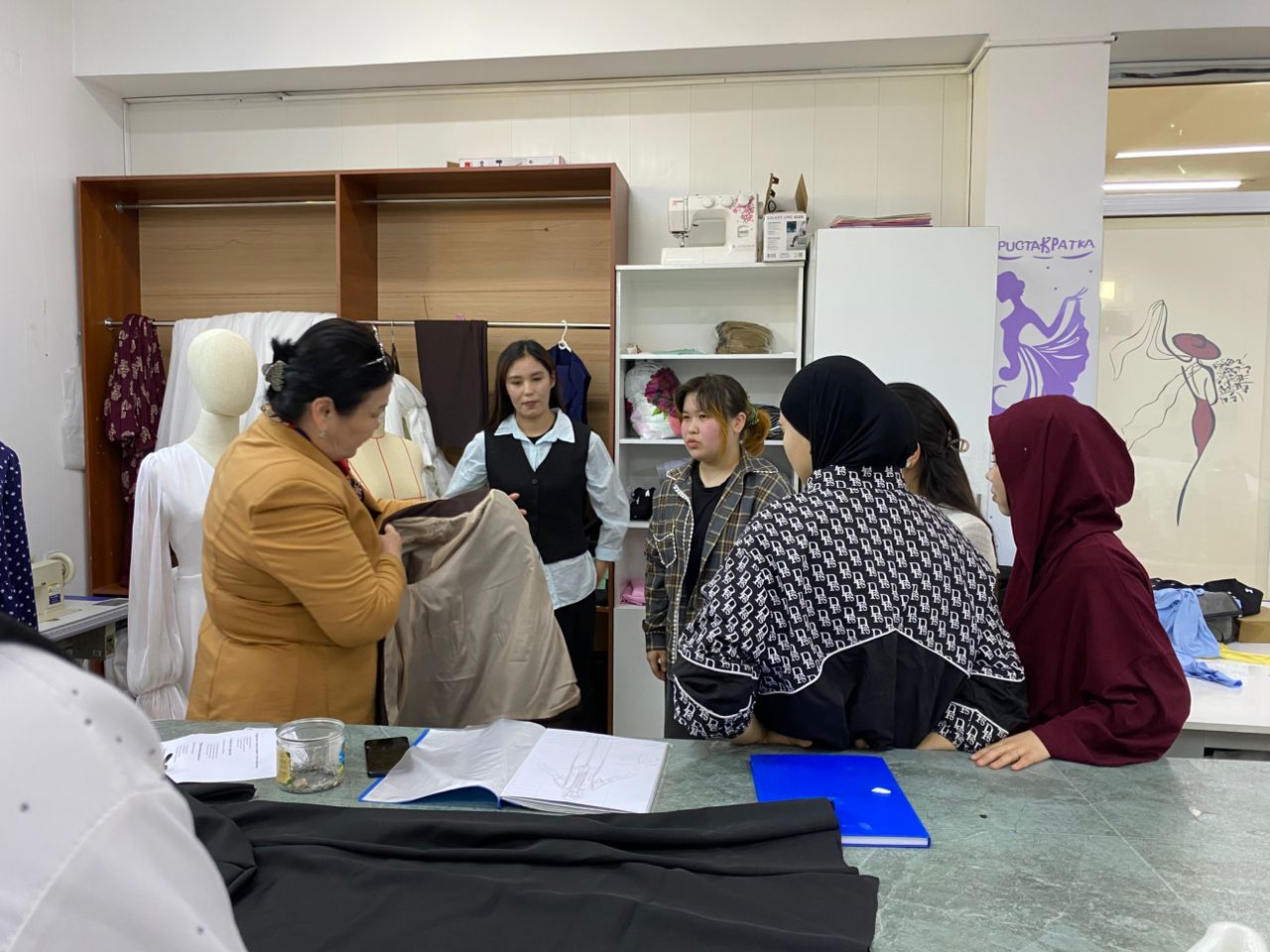 25281681-b772-4a39-a787-050caa165a3b