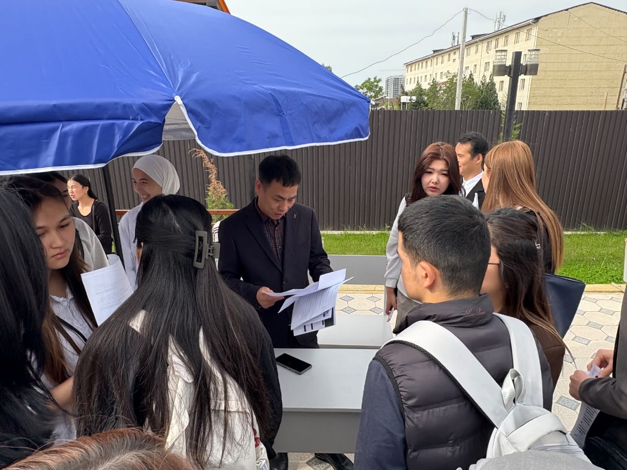 fa472093-b6f3-4e9c-9d52-63f377acaac2