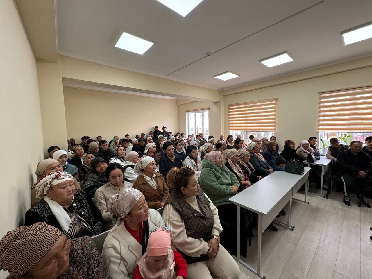 photo_5247049004951397009_y