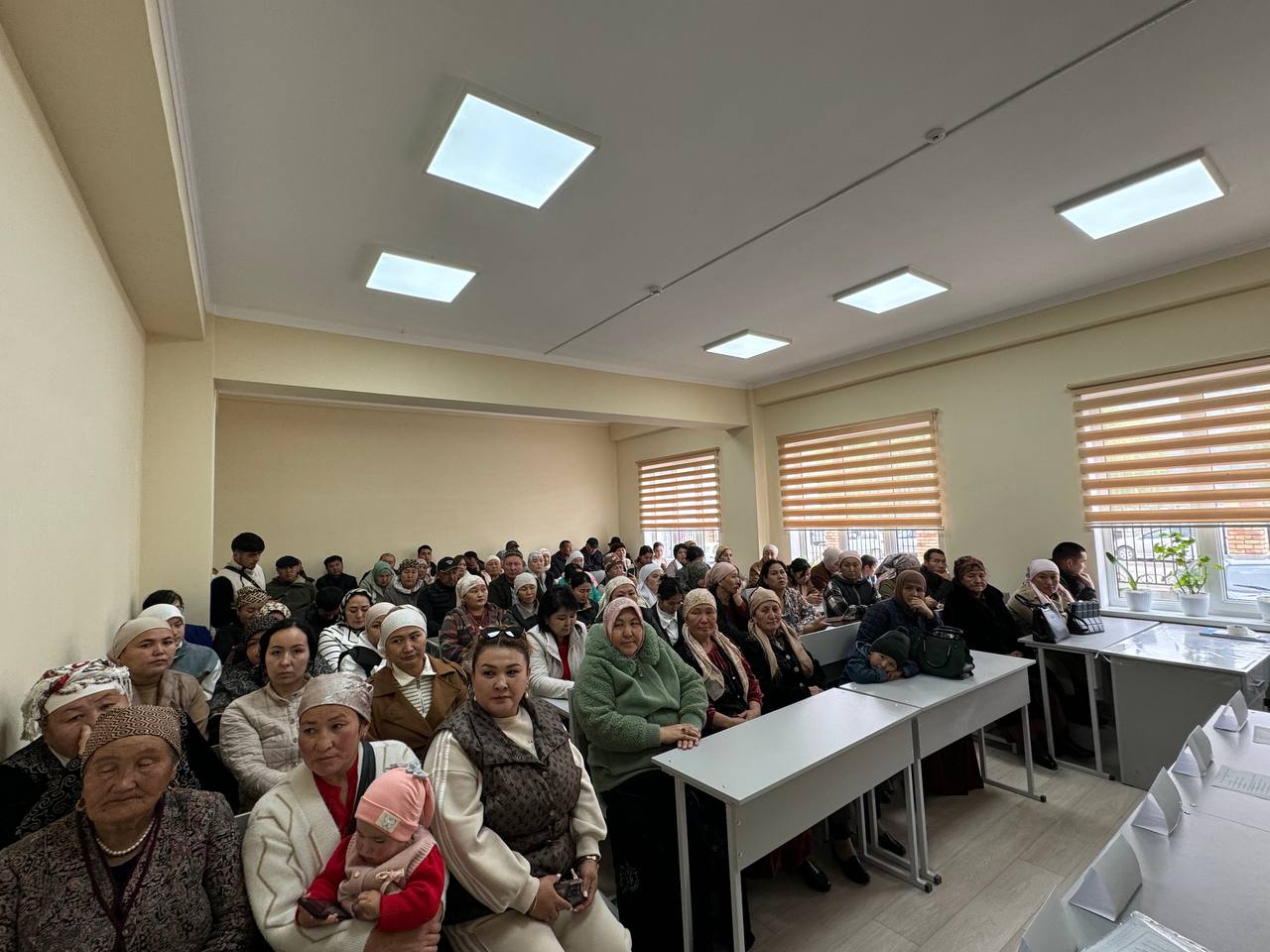 photo_5247049004951397015_y