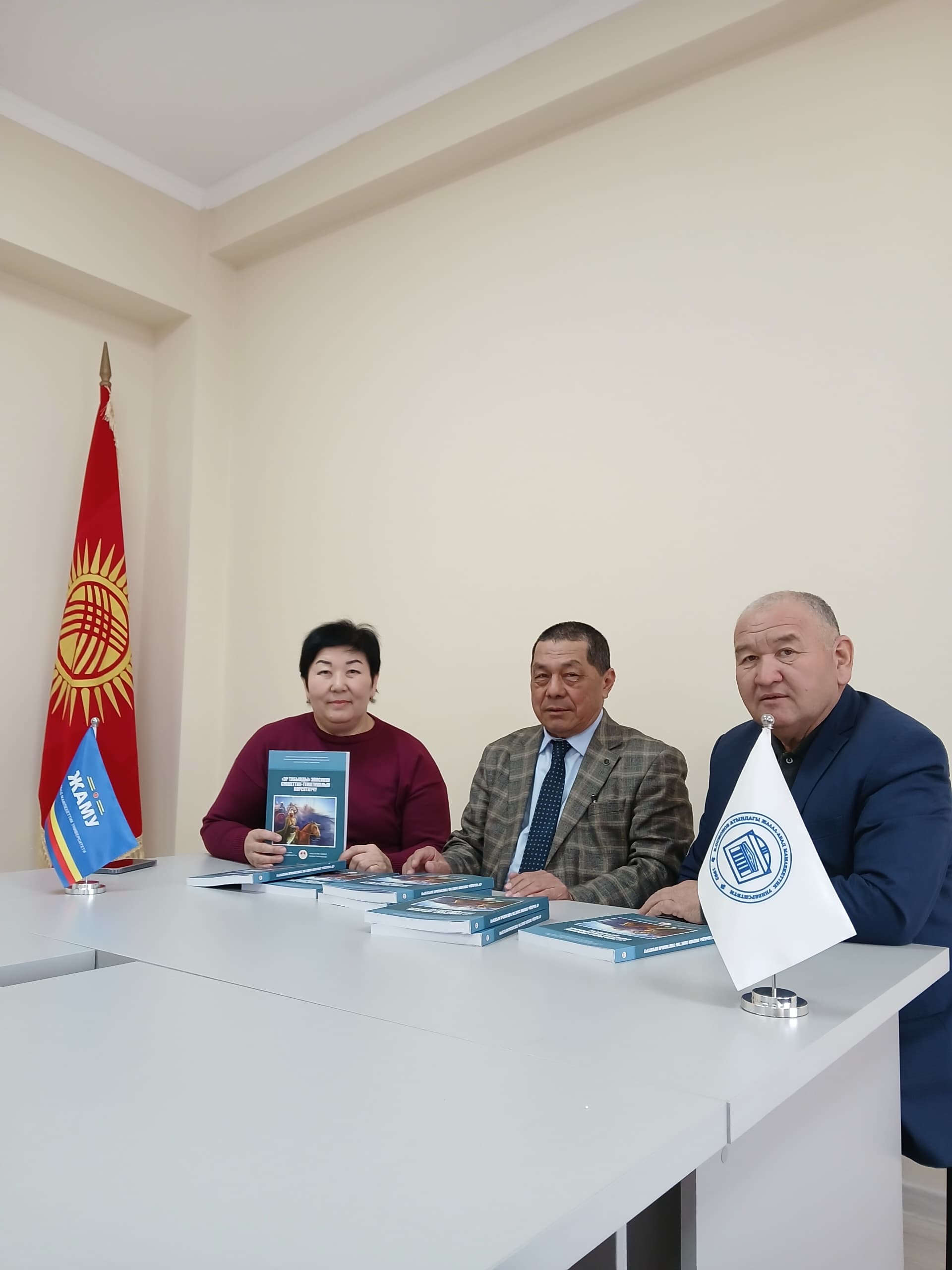 feb7b141-f015-4a21-9942-637f392f366e